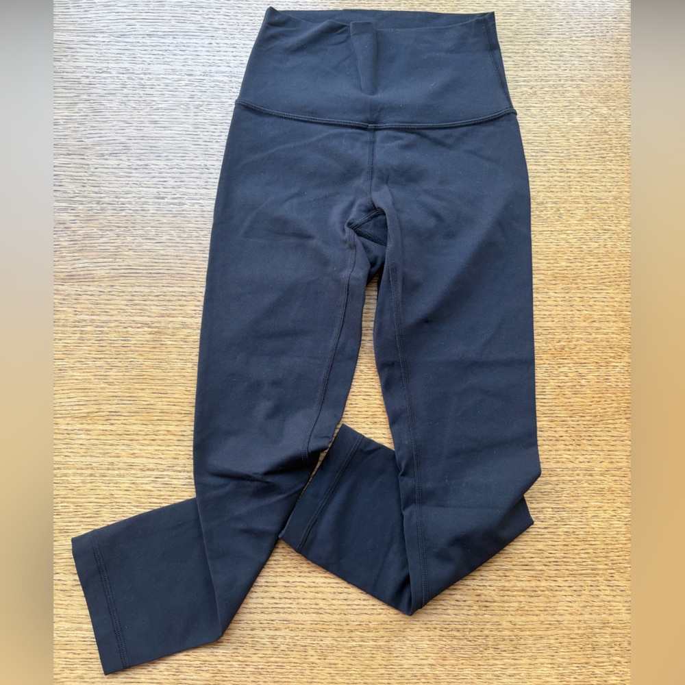 LULULEMON Black Cropped Leggings